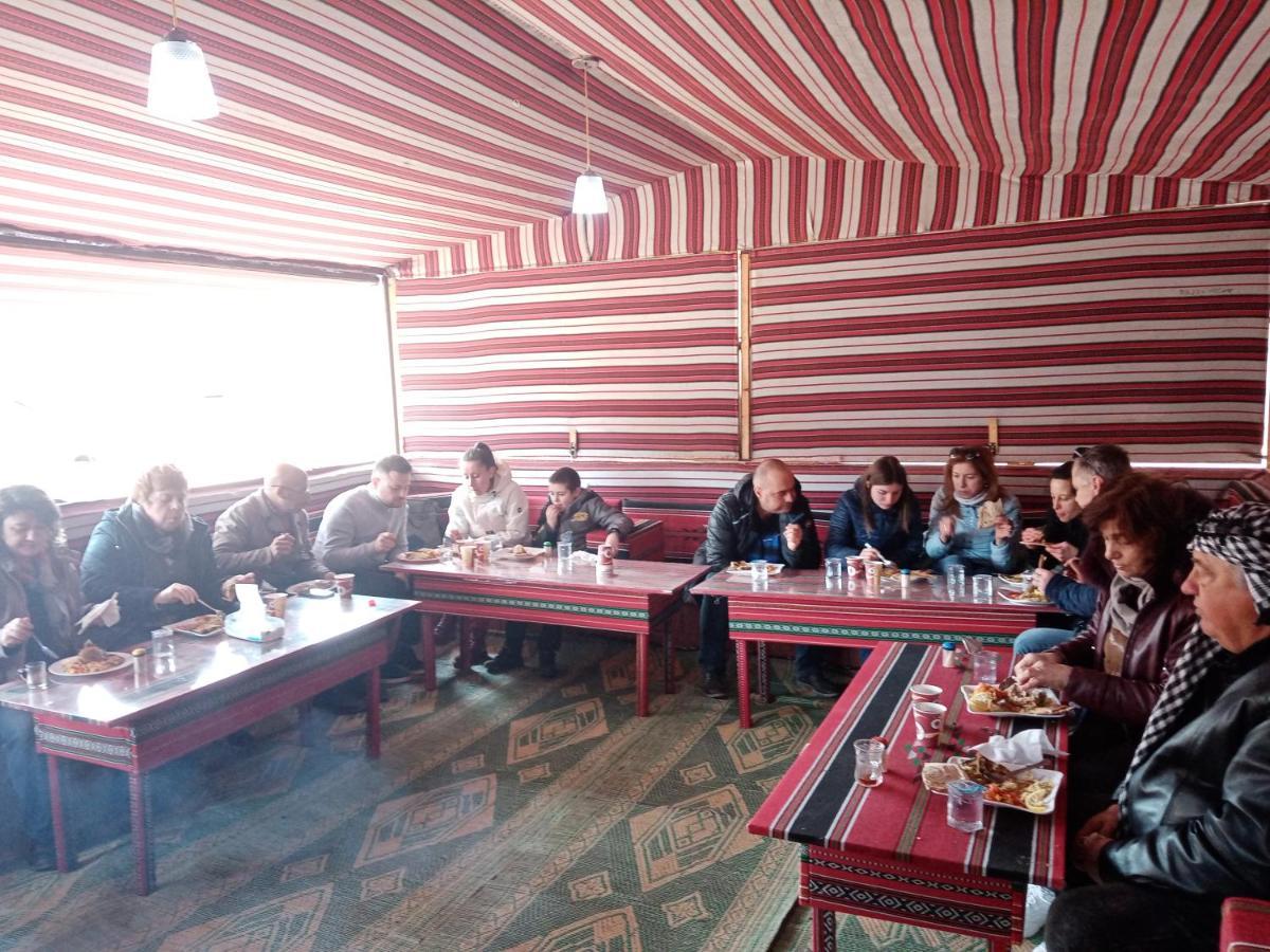 Zarb Desert Camp Вади Рум Екстериор снимка
