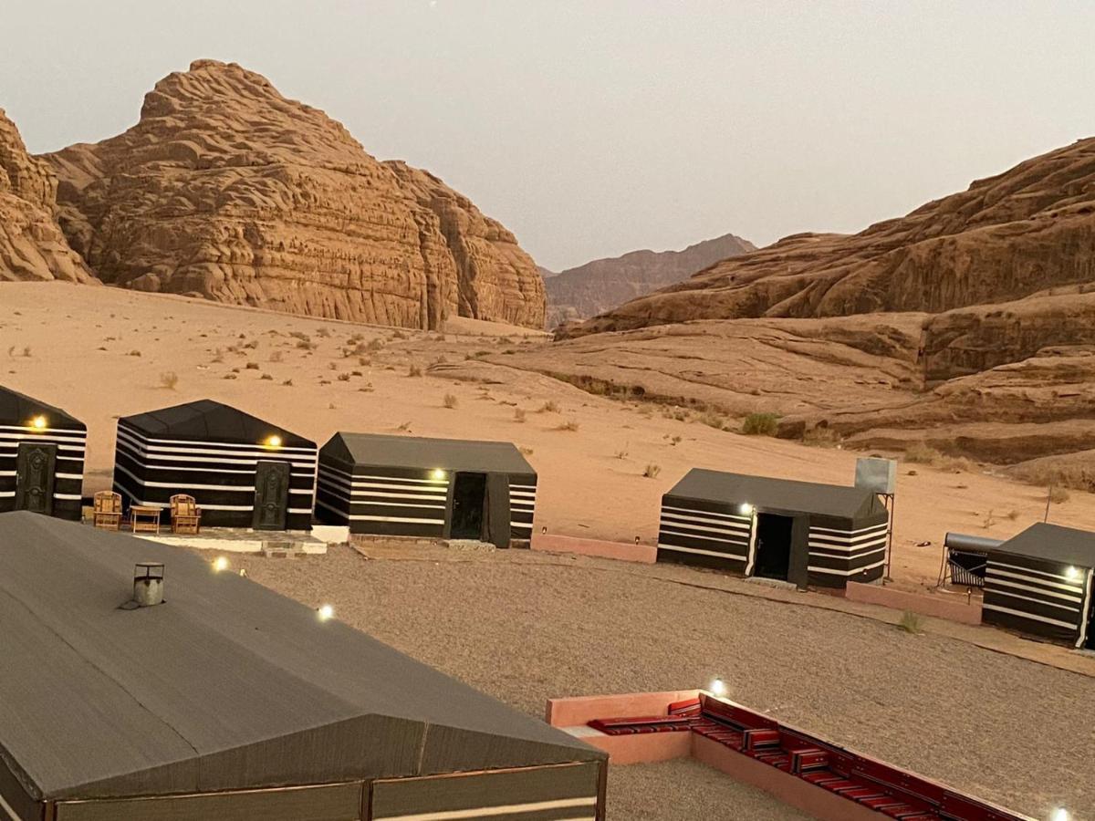 Zarb Desert Camp Вади Рум Екстериор снимка